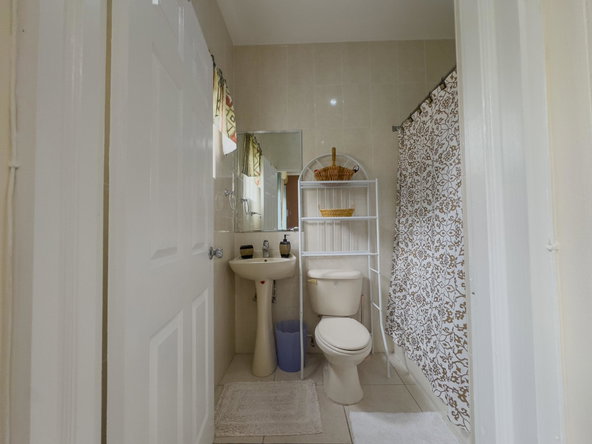 Fifth image of 11a East Ave in Kingston 8, St. Andrew, Jamaica - property is For Rent