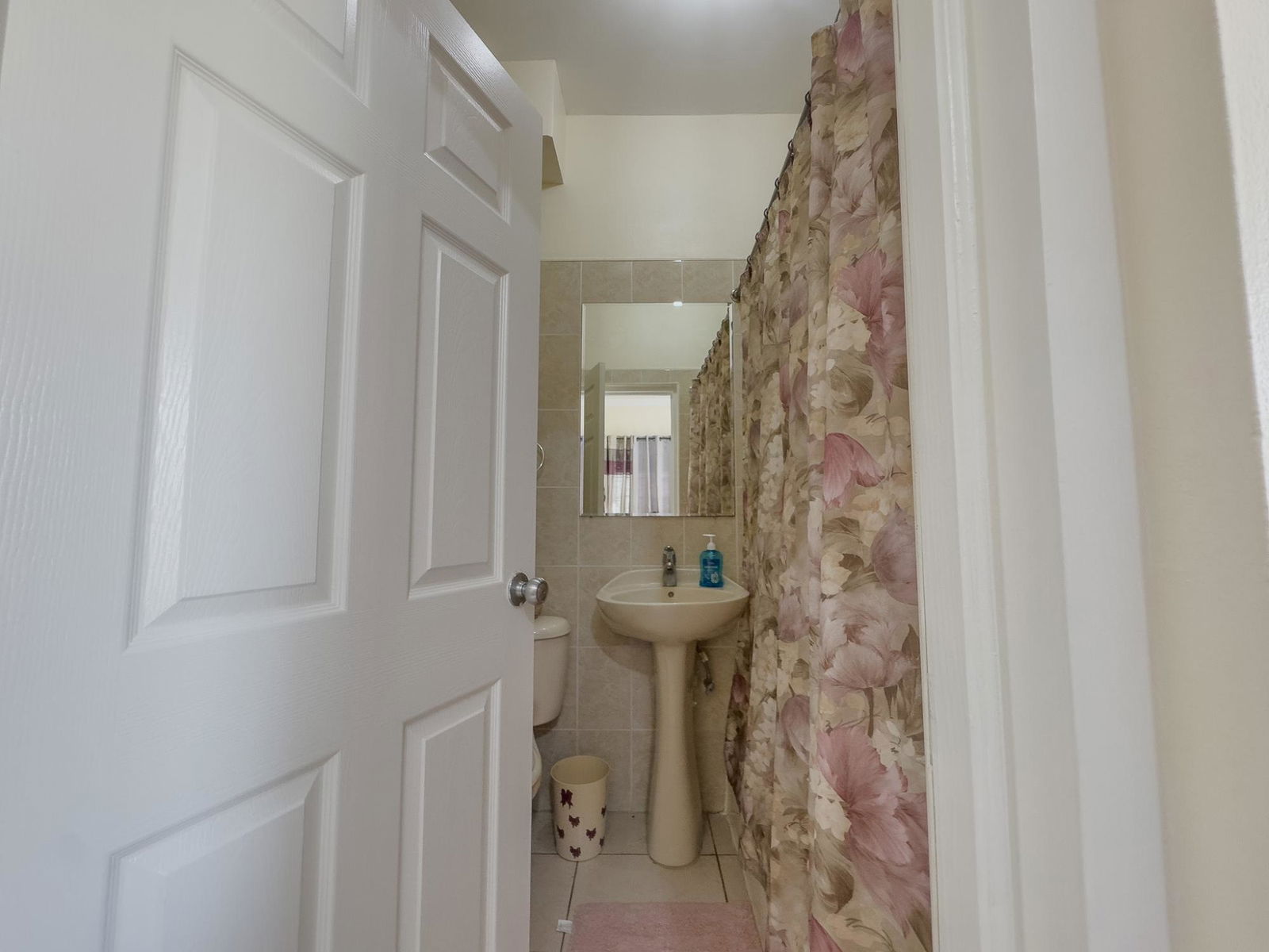 Tenth image of 11a East Ave in Kingston 8, St. Andrew, Jamaica - property is For Rent