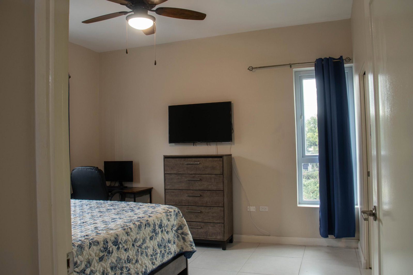 Fifteenth image of 211-6 Comlin Bank Road in Kingston 5, St. Andrew, Jamaica - property is For Rent