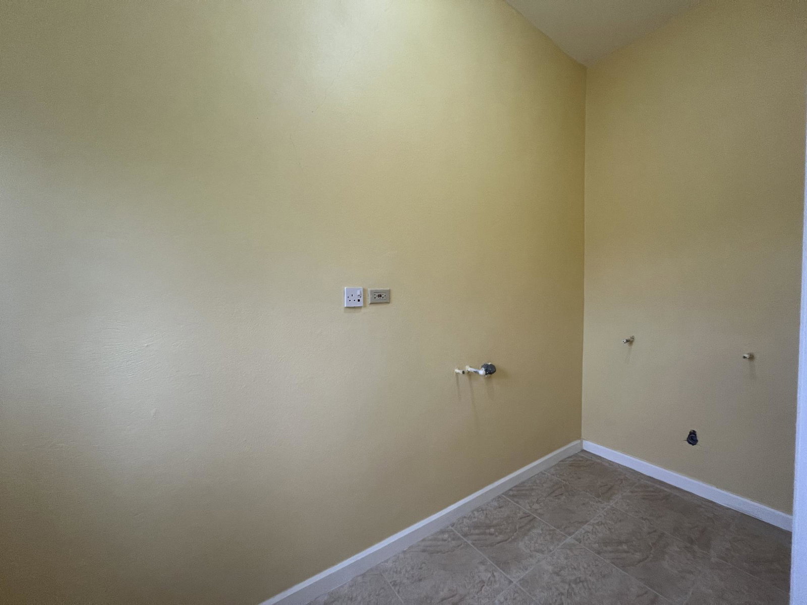 Modern-2-Bedroom-Apartment-for-Rent-in-Tower-Isles-St.-Mary-Jamaica Seventh image of 2-117 Reids Blvd, Tower Isles in Tower Isle, St. Mary, Jamaica - property is For Rent