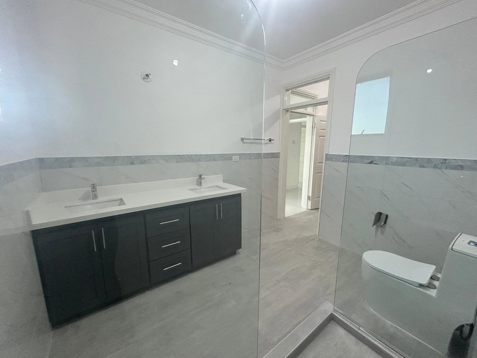 Eleventh image of 2-31 Rochester Avenue in Kingston 8, St. Andrew, Jamaica - property is For Sale