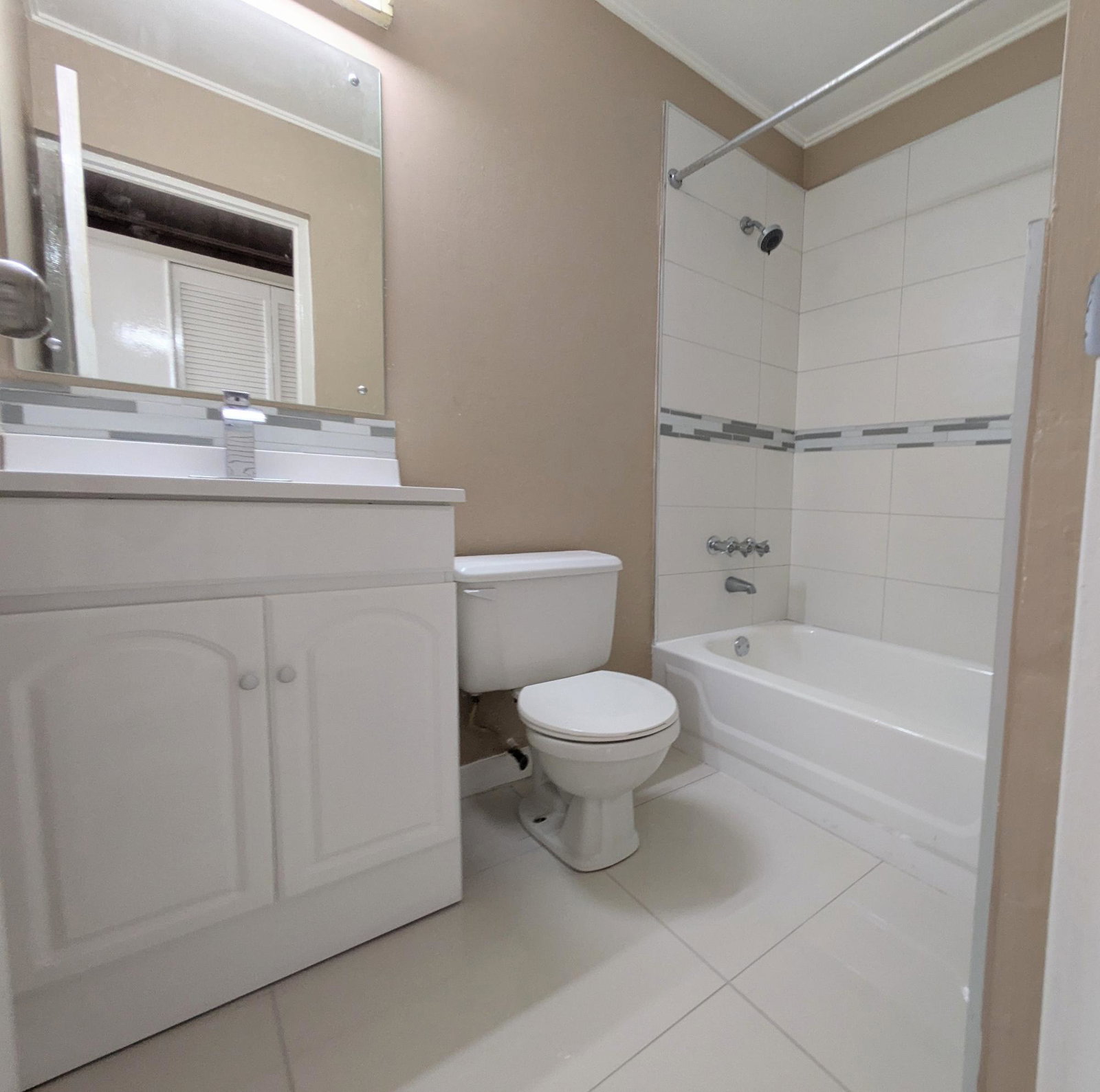 Eighth image of 37-2 Norwood Avenue in Kingston 5, St. Andrew, Jamaica - property is For Rent