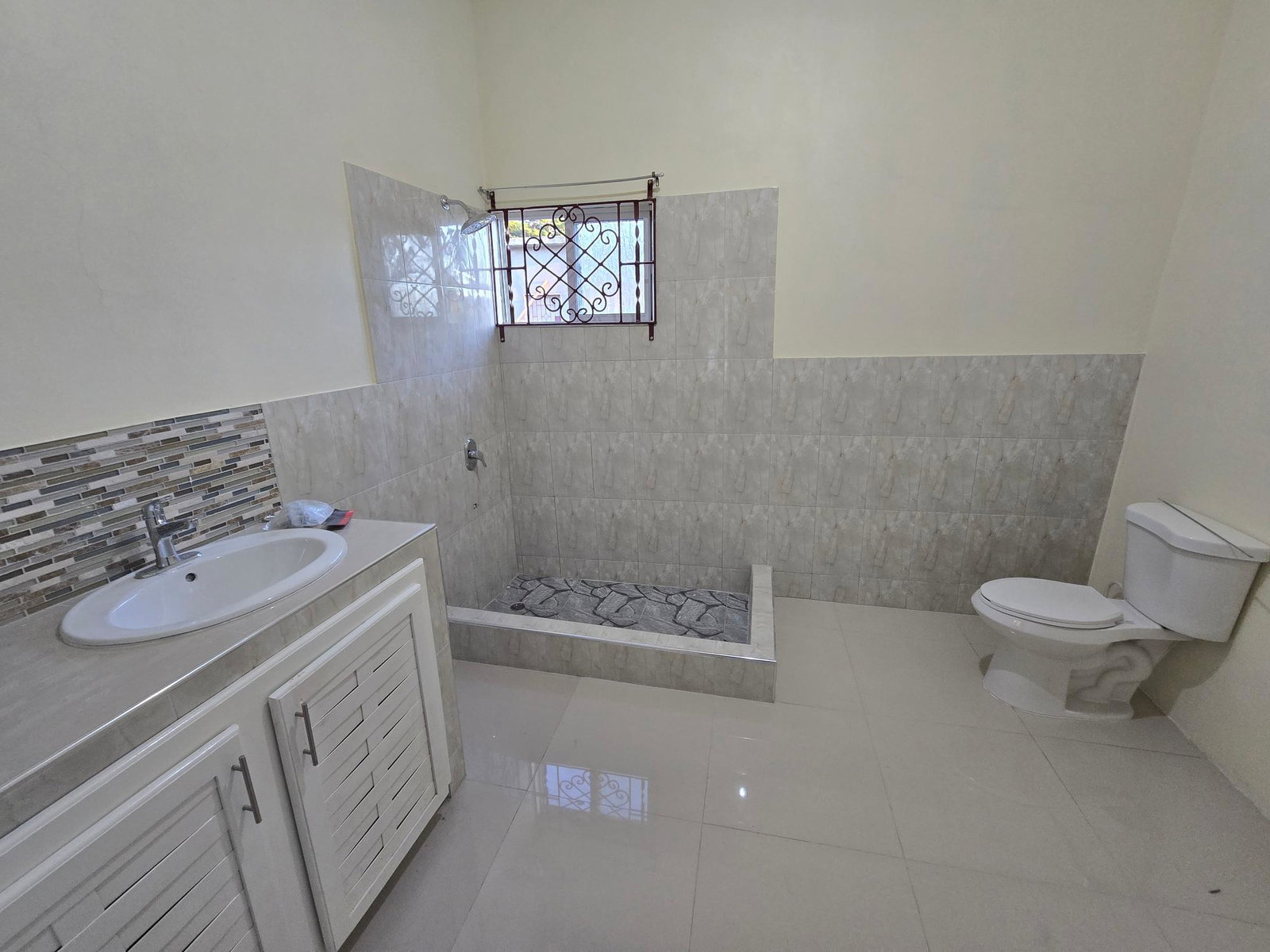 Fourth image of Unit 2 -13 North Marine Drive in Albion, St. Thomas, Jamaica - property is For Rent