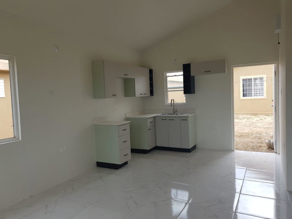 Sixth image of 887 Phoenix Park Village 2 in Greater Portmore, St. Catherine, Jamaica - property is For Rent