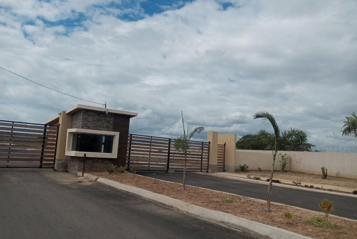 Second image of 105 Phoenix Park Village 2 in Greater Portmore, St. Catherine, Jamaica - property is For Rent