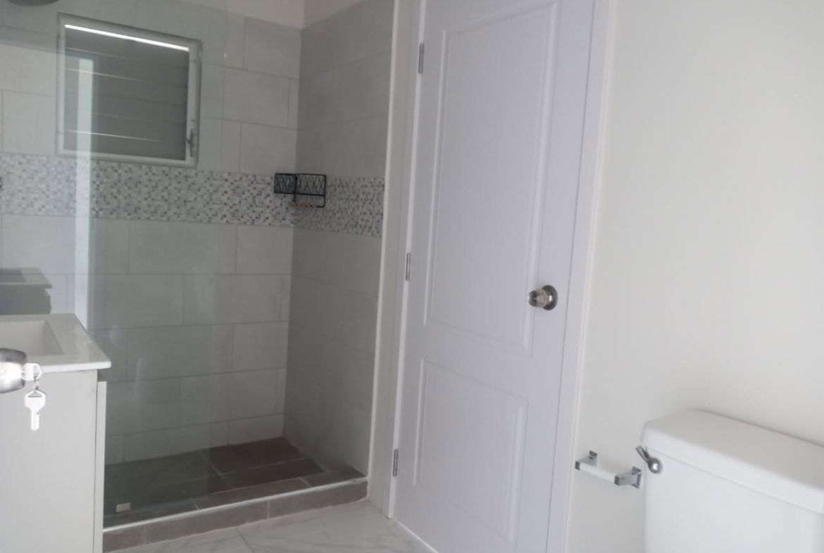 Eleventh image of 105 Phoenix Park Village 2 in Greater Portmore, St. Catherine, Jamaica - property is For Rent