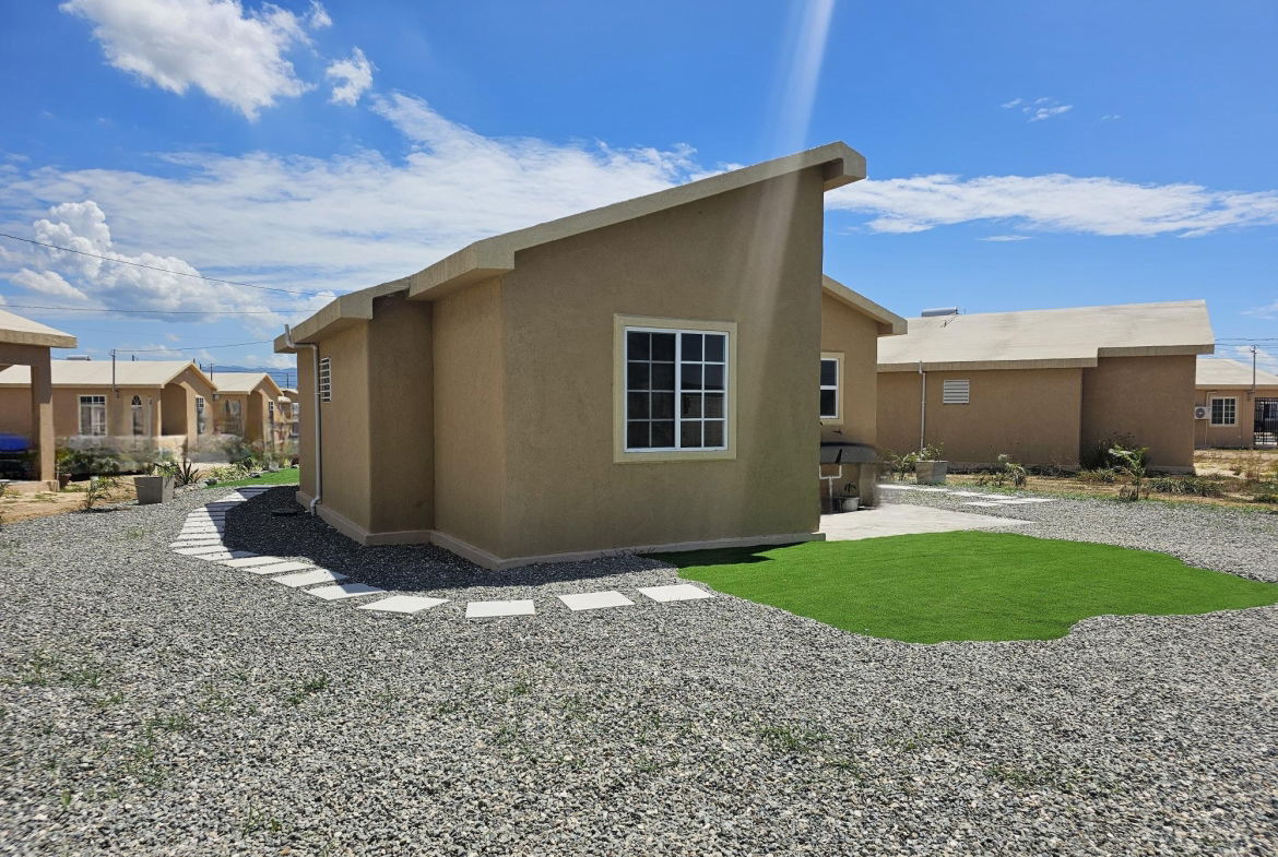 Fourteenth image of Phoenix Park Village ii in Bernard Lodge, St. Catherine, Jamaica - property is For Rent