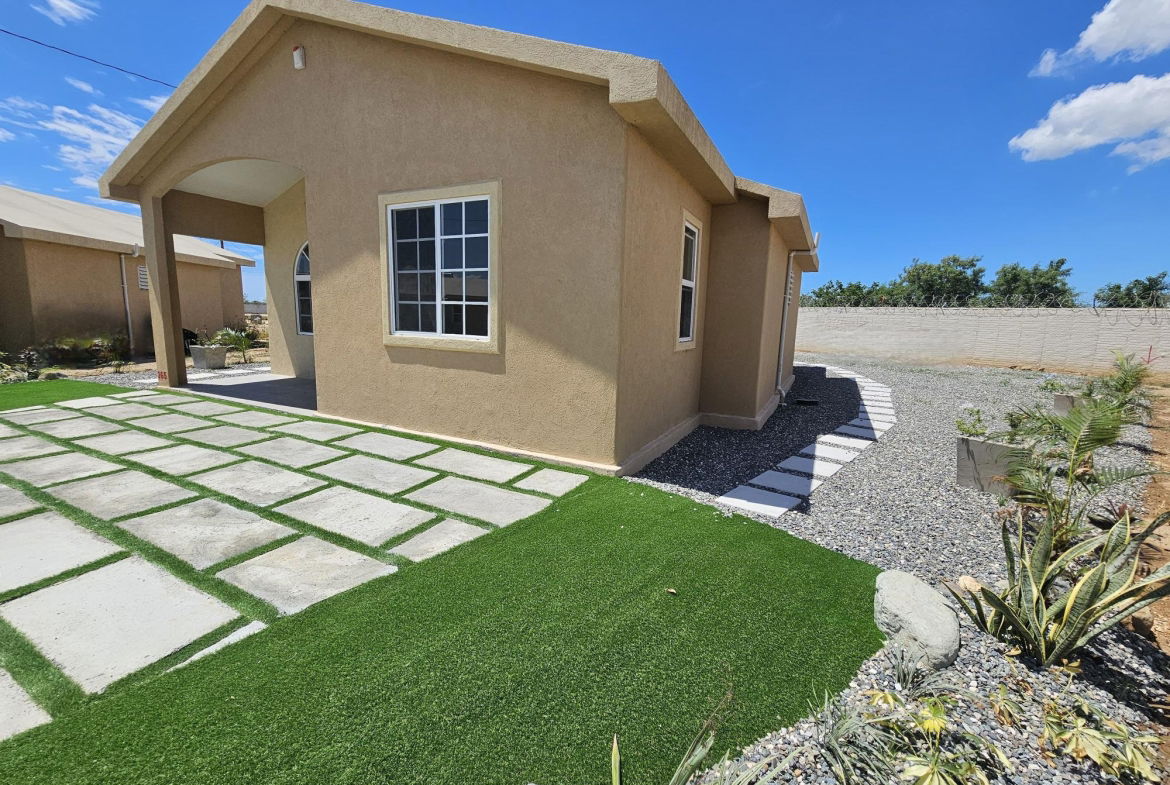 Third image of Phoenix Park Village ii in Bernard Lodge, St. Catherine, Jamaica - property is For Rent