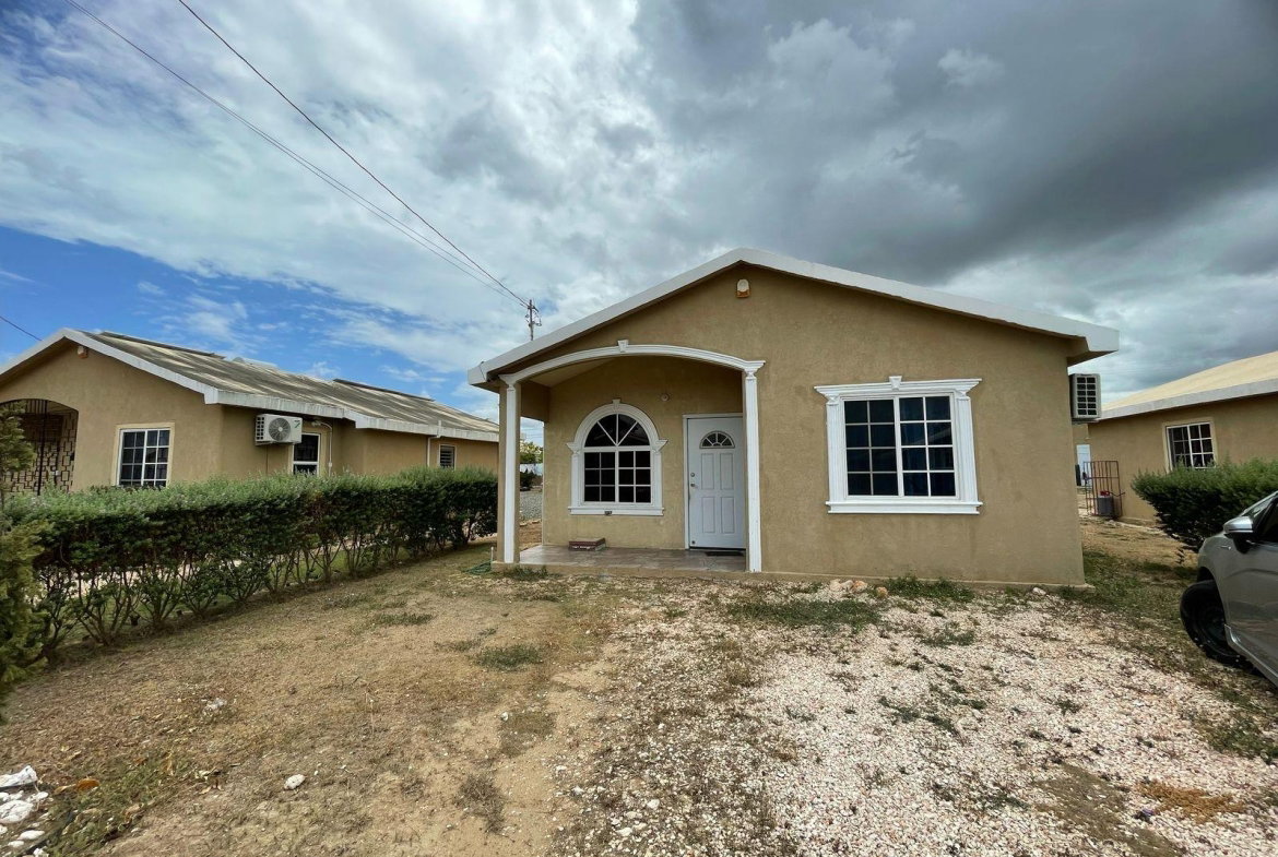 First image of 1405 Pheonix Park Village in Phoenix Park, St. Catherine, Jamaica - property is For Rent
