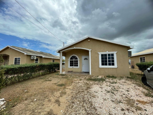 First image of 1405 Pheonix Park Village in Phoenix Park, St. Catherine, Jamaica - property is For Rent