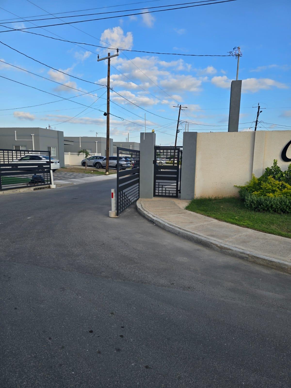 Second image of Scarborough Ave,port Ridg in Phoenix Park, St. Catherine, Jamaica - property is For Rent