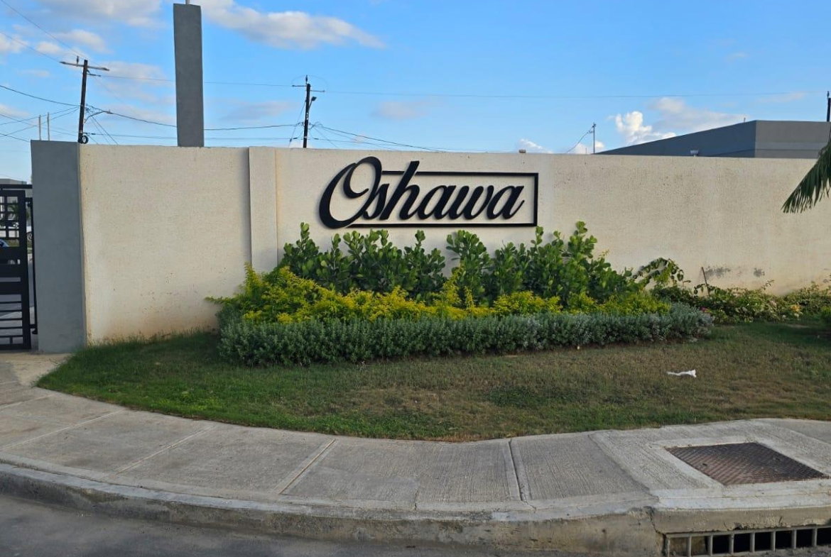 First image of Scarborough Ave,port Ridg in Phoenix Park, St. Catherine, Jamaica - property is For Rent
