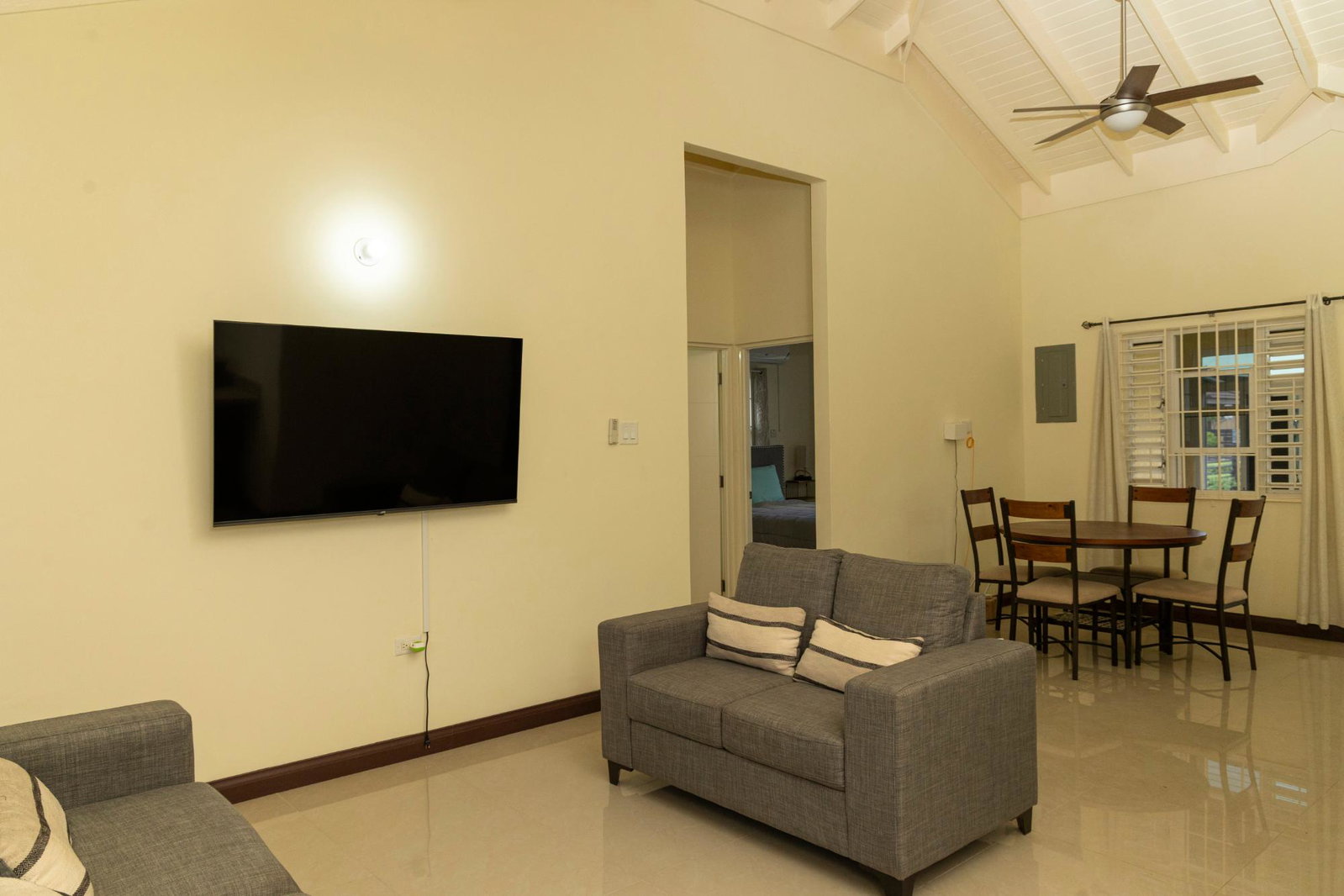 Seventh image of 5 Colbeck Manor in Old Harbour, St. Catherine, Jamaica - property is For Rent
