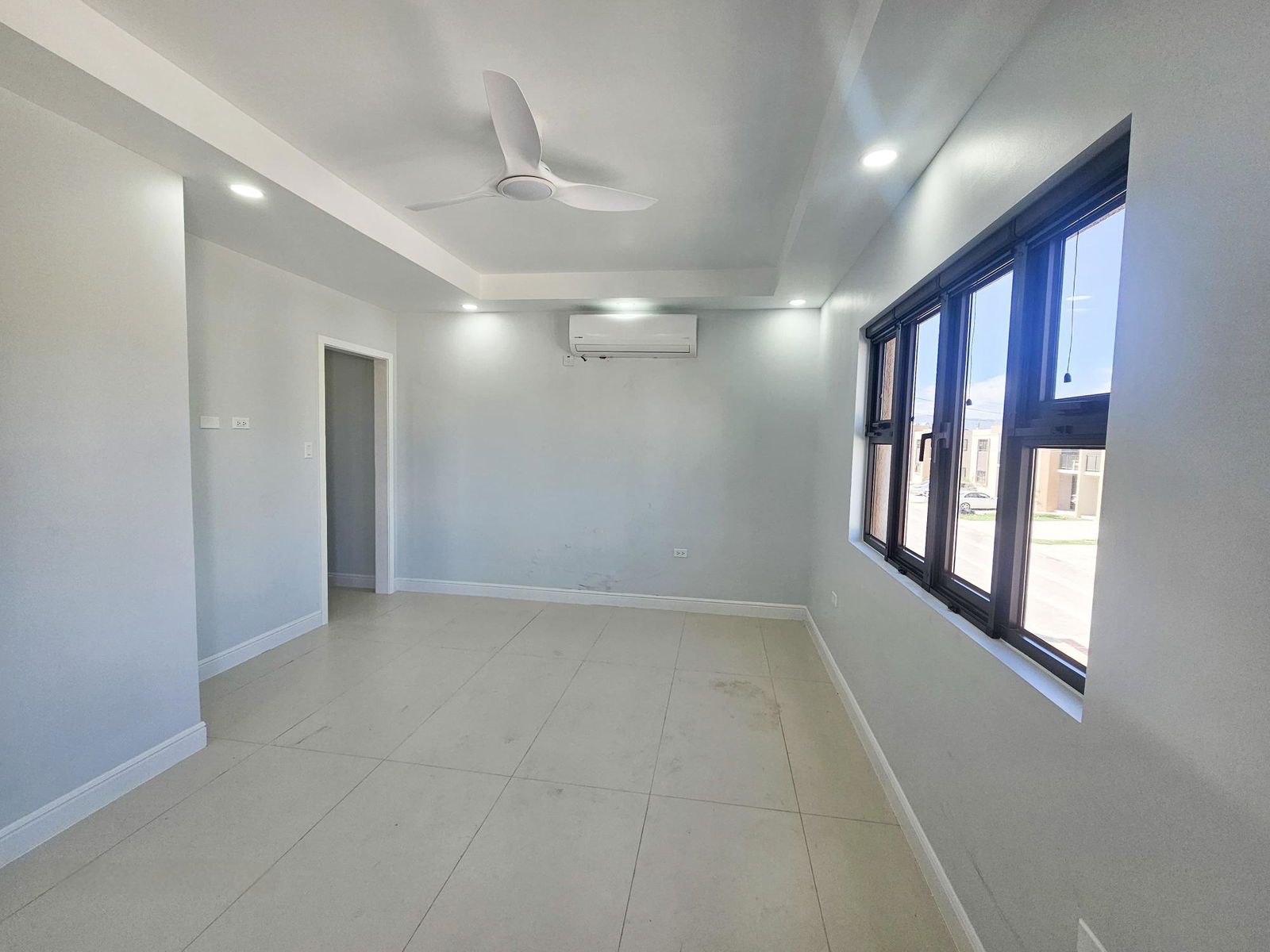 Eleventh image of Municipal Boulevard in Greater Portmore, St. Catherine, Jamaica - property is For Rent