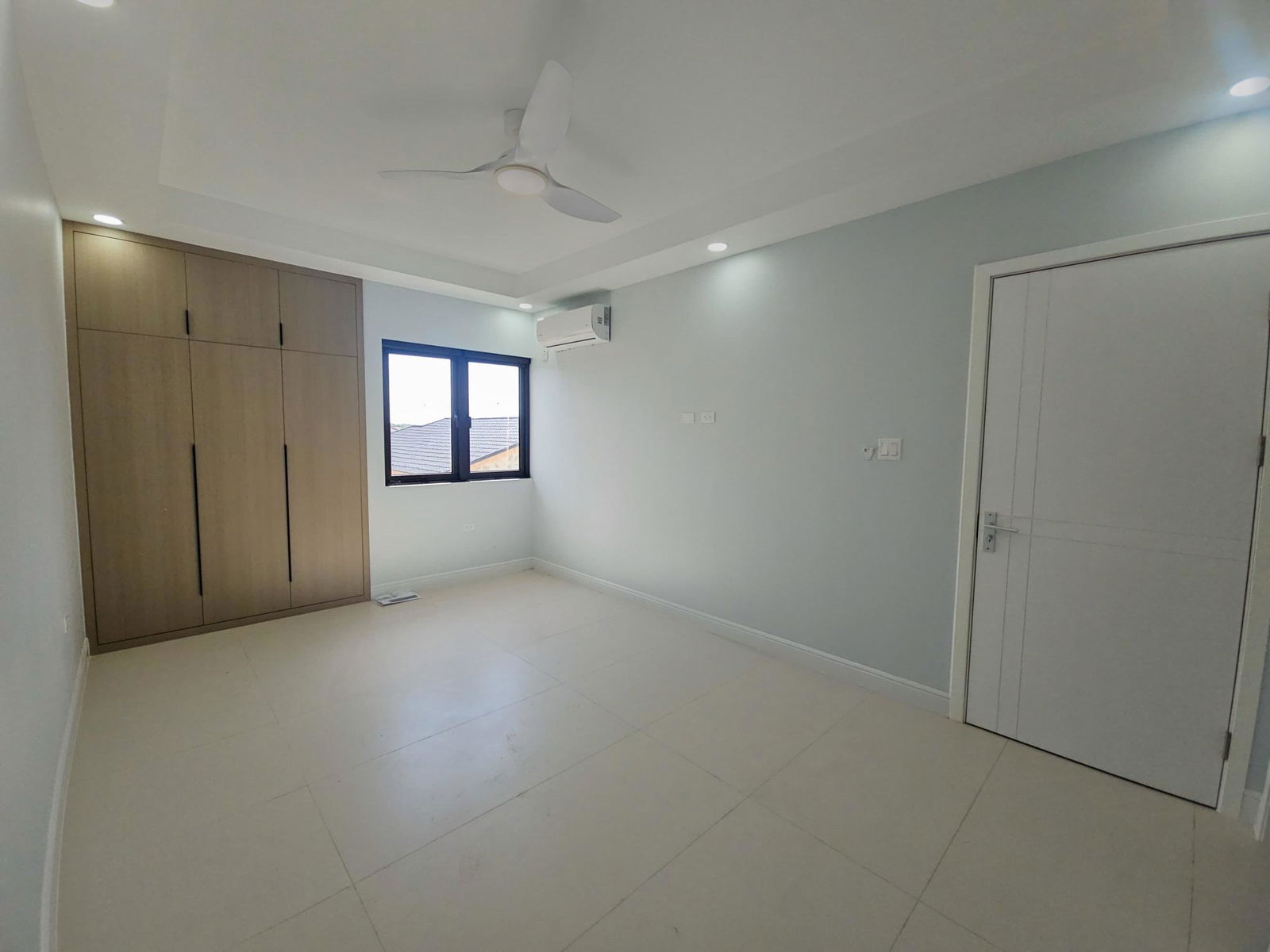 Ninth image of Municipal Boulevard in Greater Portmore, St. Catherine, Jamaica - property is For Rent