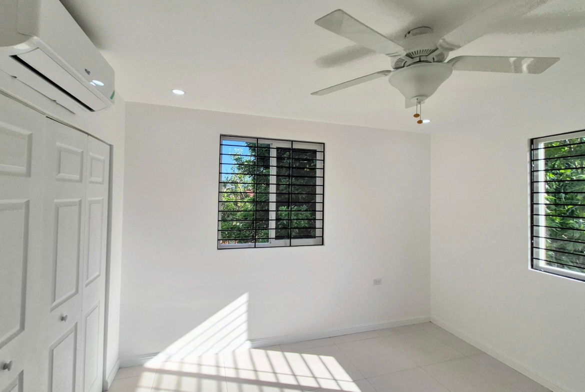 Eleventh image of Unit #3-5 Hope View Avenue in Kingston 6, St. Andrew, Jamaica - property is For Rent