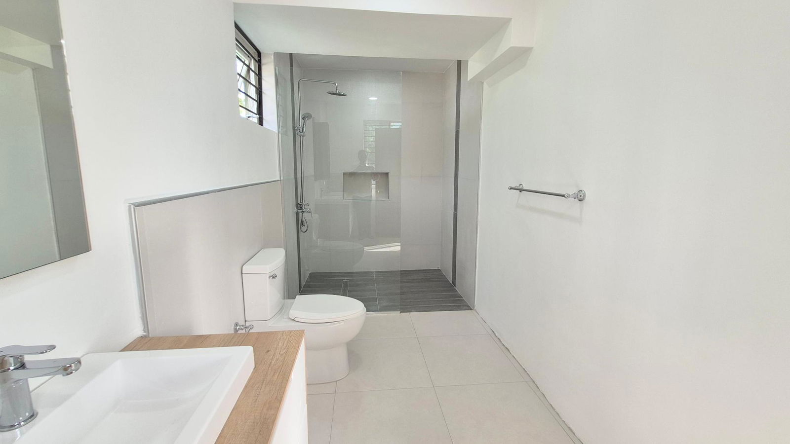 Twentieth image of Unit #3-5 Hope View Avenue in Kingston 6, St. Andrew, Jamaica - property is For Rent