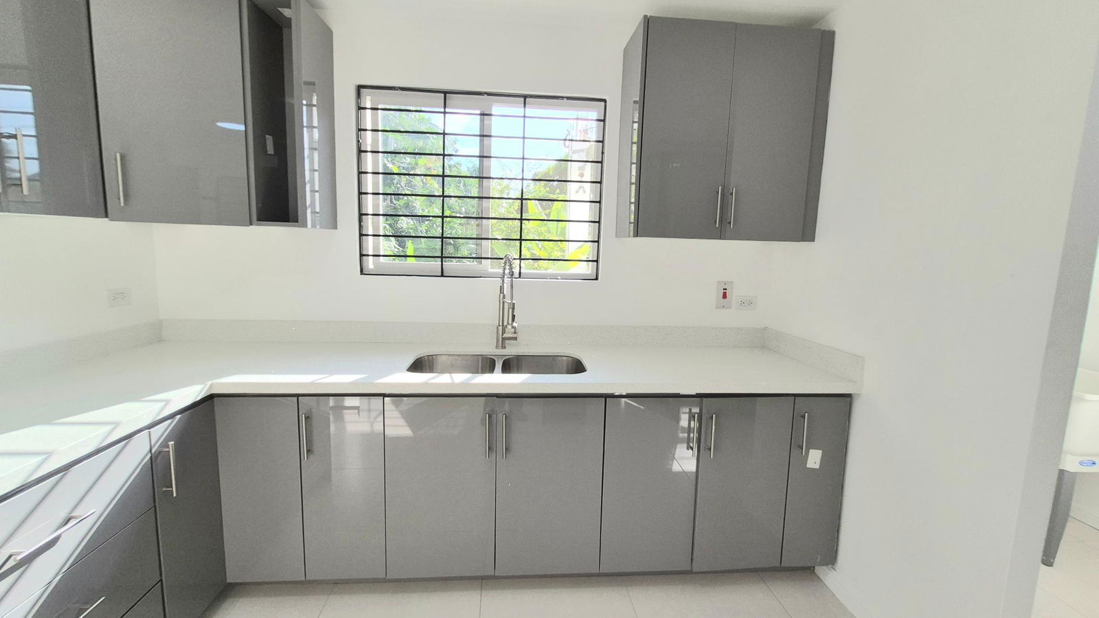 Third image of Unit #3-5 Hope View Avenue in Kingston 6, St. Andrew, Jamaica - property is For Rent
