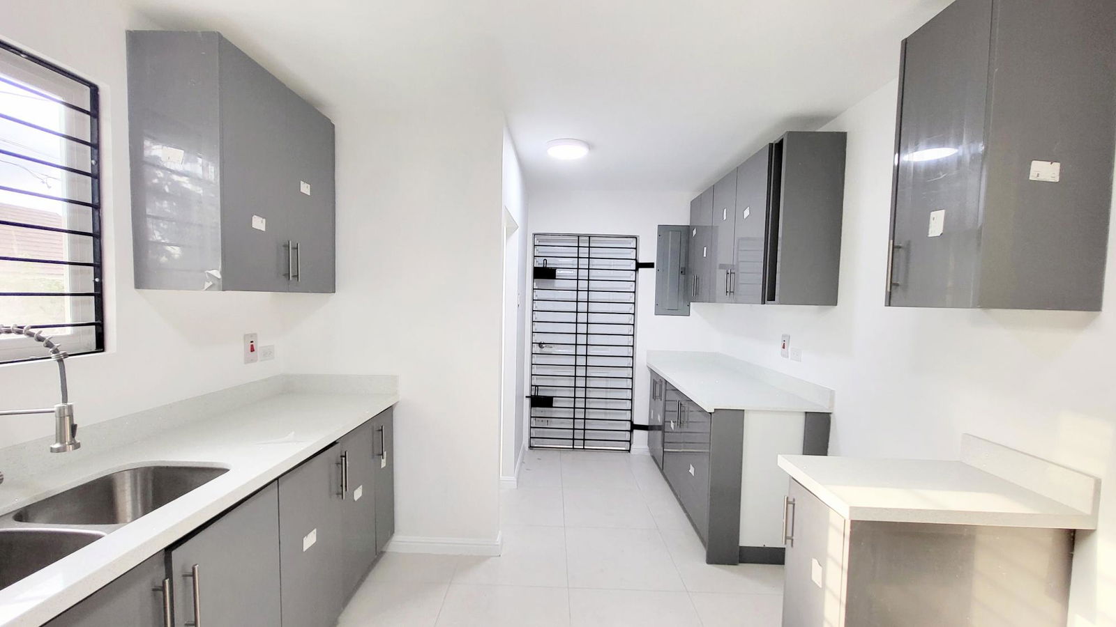 Fourth image of Unit #3-5 Hope View Avenue in Kingston 6, St. Andrew, Jamaica - property is For Rent