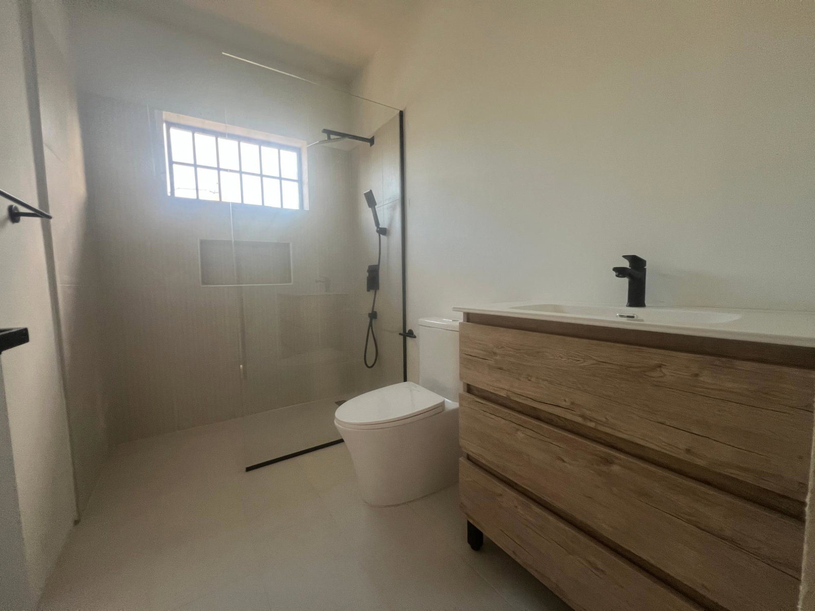 Eleventh image of 6 Temple Meads in Kingston 6, St. Andrew, Jamaica - property is For Rent