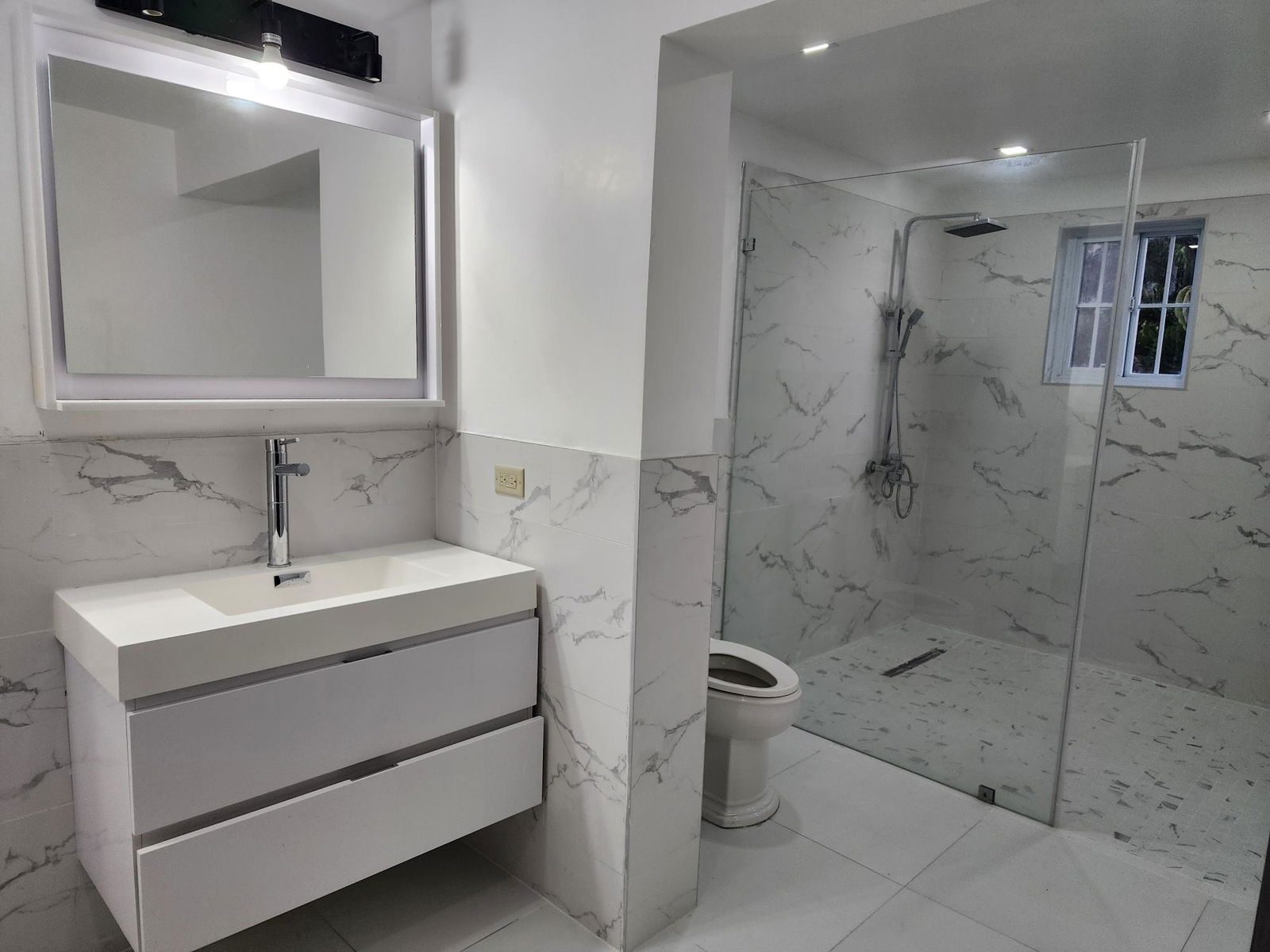 Seventeenth image of 8 Upper Mark Way in Kingston 8, St. Andrew, Jamaica - property is For Rent