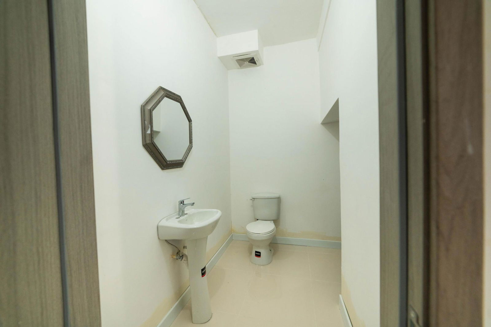 Modern-3-Bedroom-Townhouse-for-Sale-in-Ocho-Rios-Country-Club-St.-Ann-Jamaica Tenth image of th 5- Ocho Rios Country Club in Ocho Rios, St. Ann, Jamaica - property is For Sale