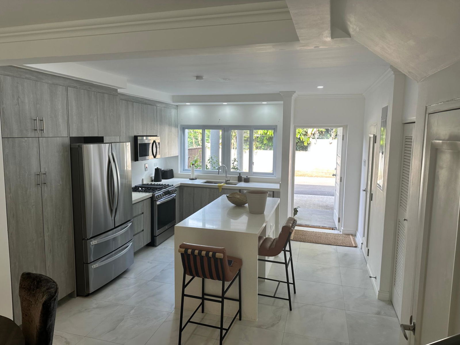 Modern-Furnished-Townhouse-for-Rent-in-Richmond-St.-Ann-Jamaica Fifth image of D-3- Richmond St. Ann in Richmond, St. Ann, Jamaica - property is For Rent