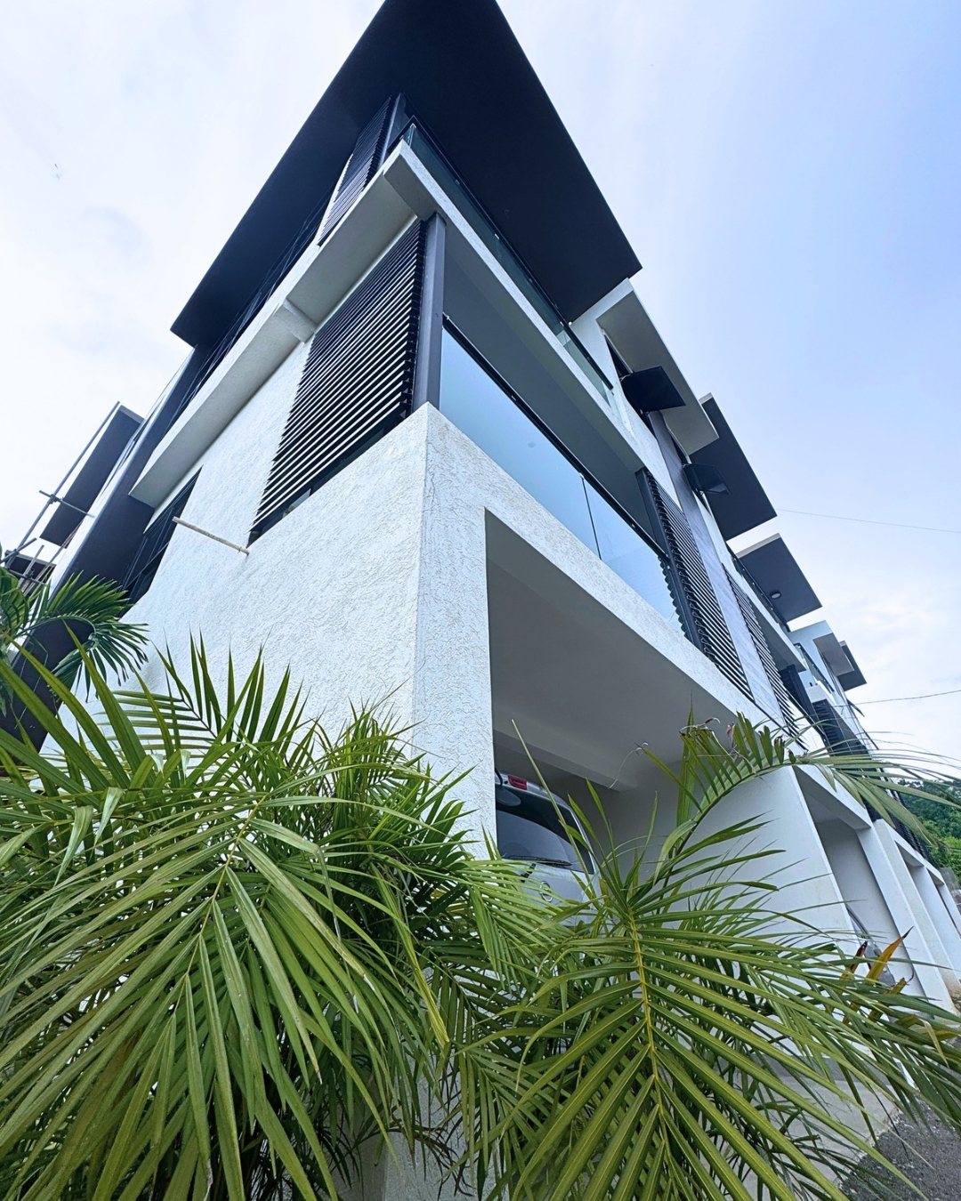 Modern-Townhouse-for-Sale-at-The-Terraces-of-Chancery-St.-Andrew-Jamaica Second image of 5-34a-b Chancery Hall in Kingston 19, St. Andrew, Jamaica - property is For Sale