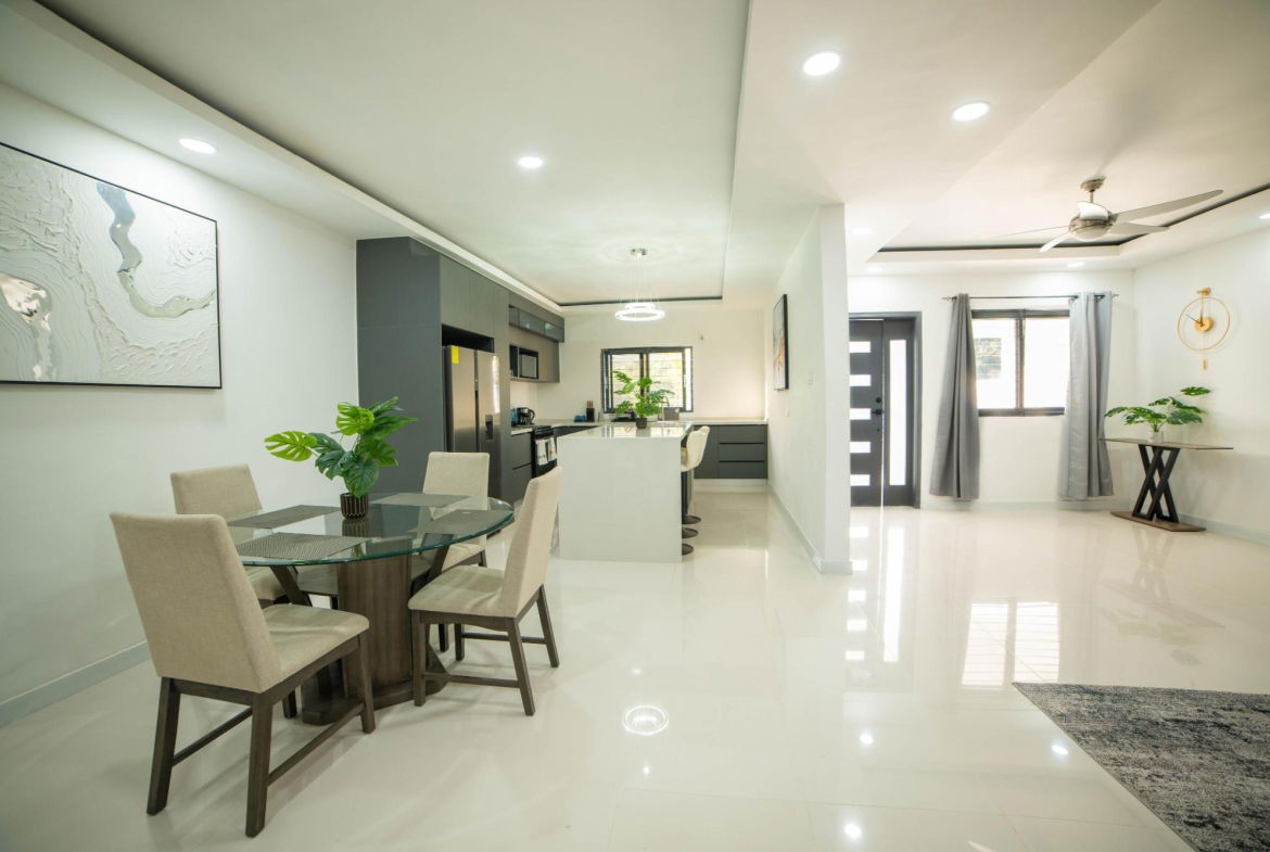 Seventh image of th 4- Ocho Rios Country Club in Ocho Rios, St. Ann, Jamaica - property is For Sale