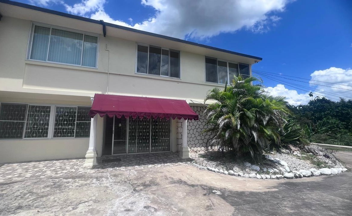 First image of 25 b Oakridge Kingston 8 in Kingston 8, St. Andrew, Jamaica - property is For Rent