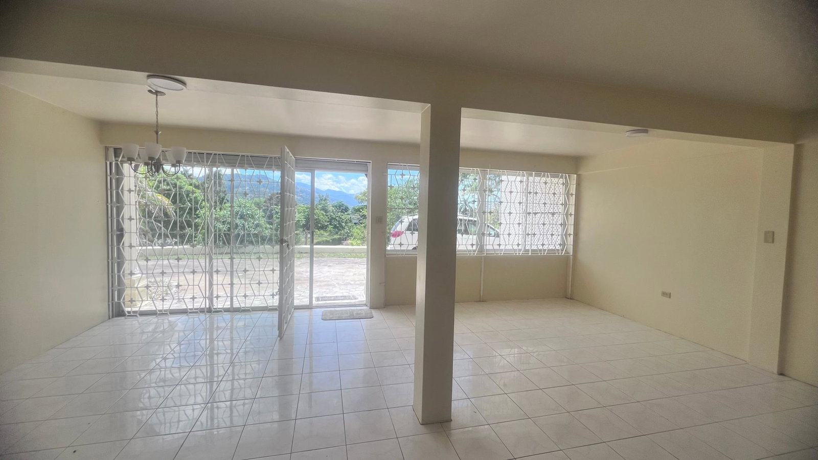 Third image of 25 b Oakridge Kingston 8 in Kingston 8, St. Andrew, Jamaica - property is For Rent