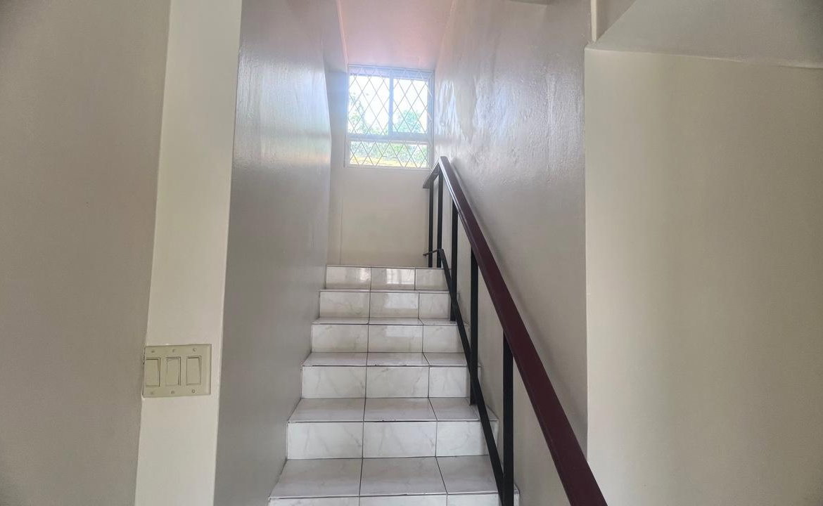 Seventh image of 25 b Oakridge Kingston 8 in Kingston 8, St. Andrew, Jamaica - property is For Rent
