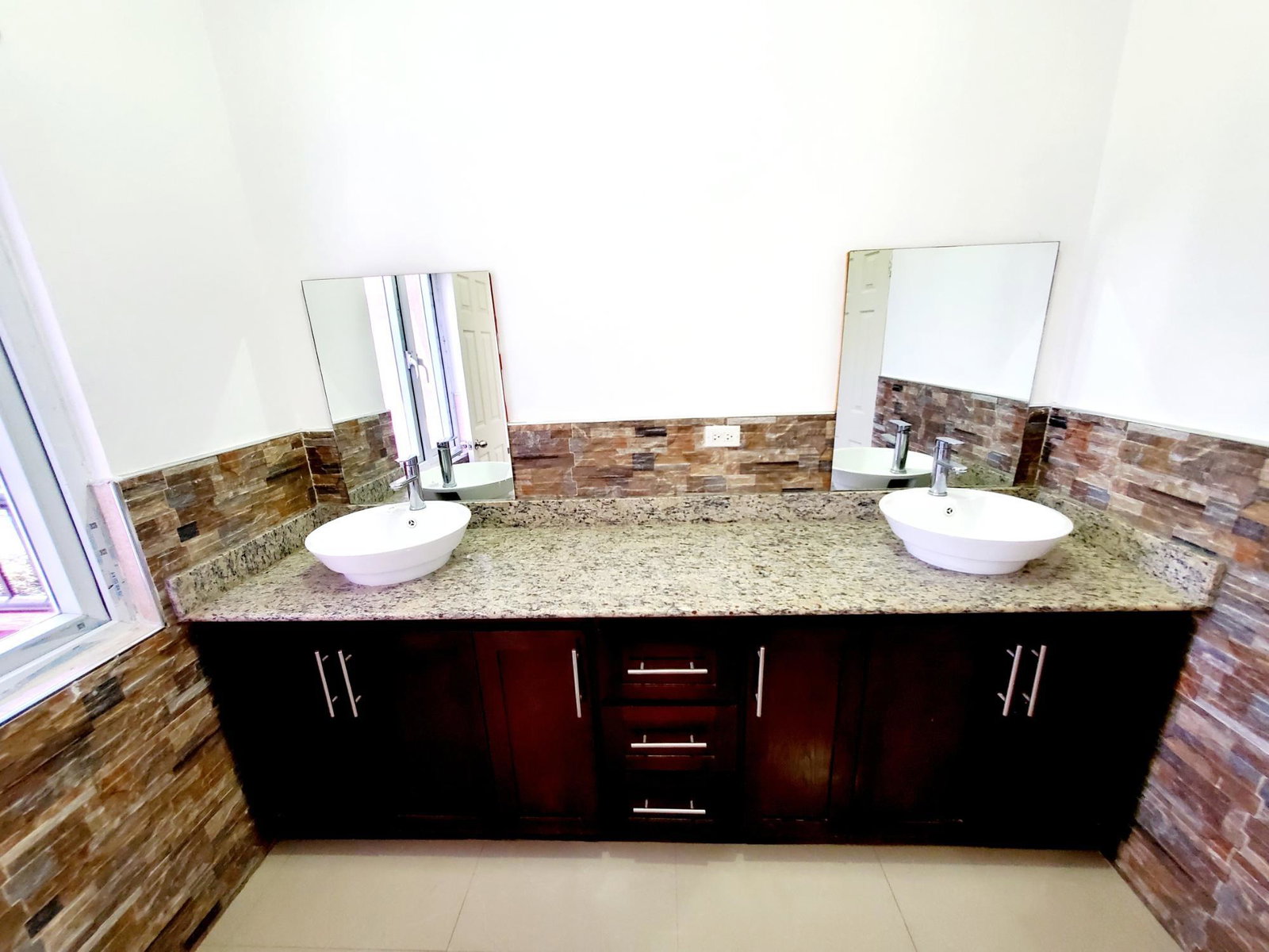 Third image of 7-4 Westminster Close in Kingston 10, St. Andrew, Jamaica - property is For Rent