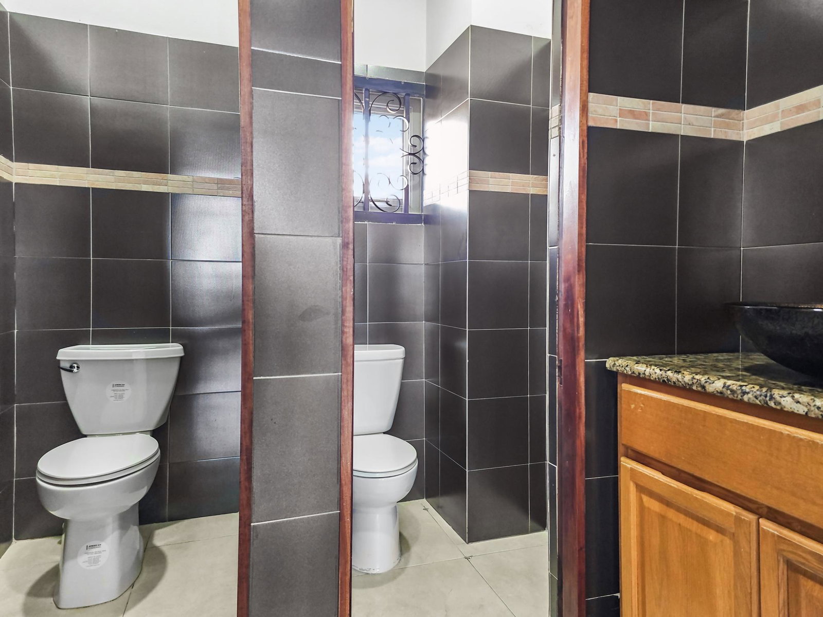 Seventh image of 1st Floor-79 Harbour Street in KINGSTON, Kingston, Jamaica - property is For Rent
