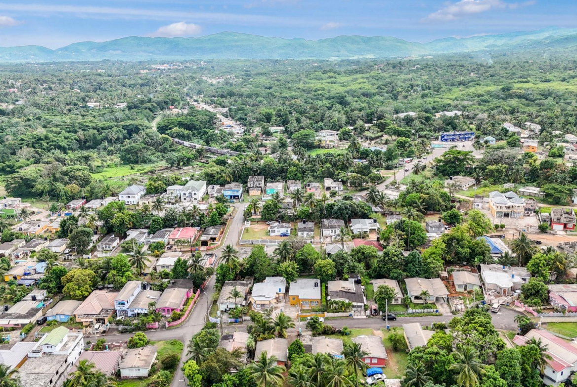 Sixteenth image of 327 Passion Way in Linstead, St. Catherine, Jamaica - property is For Sale