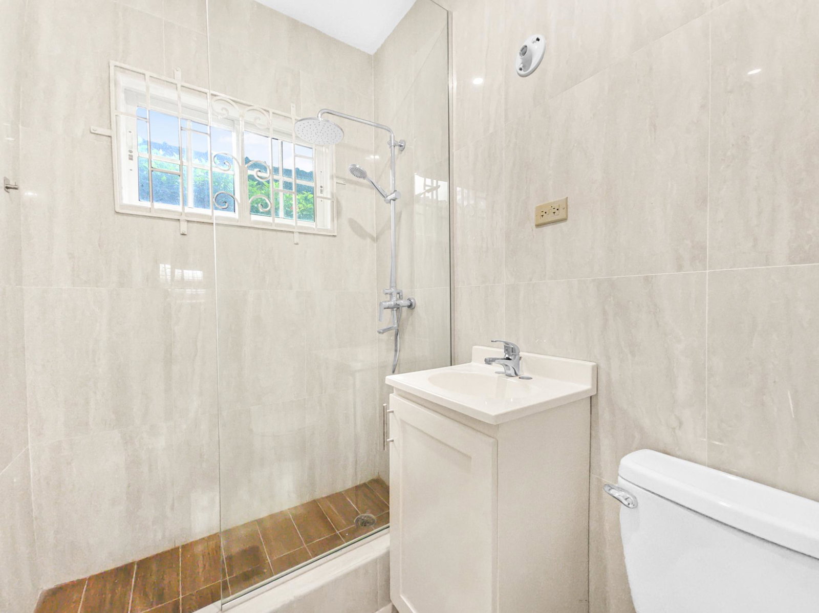 Ninth image of 327 Passion Way in Linstead, St. Catherine, Jamaica - property is For Sale