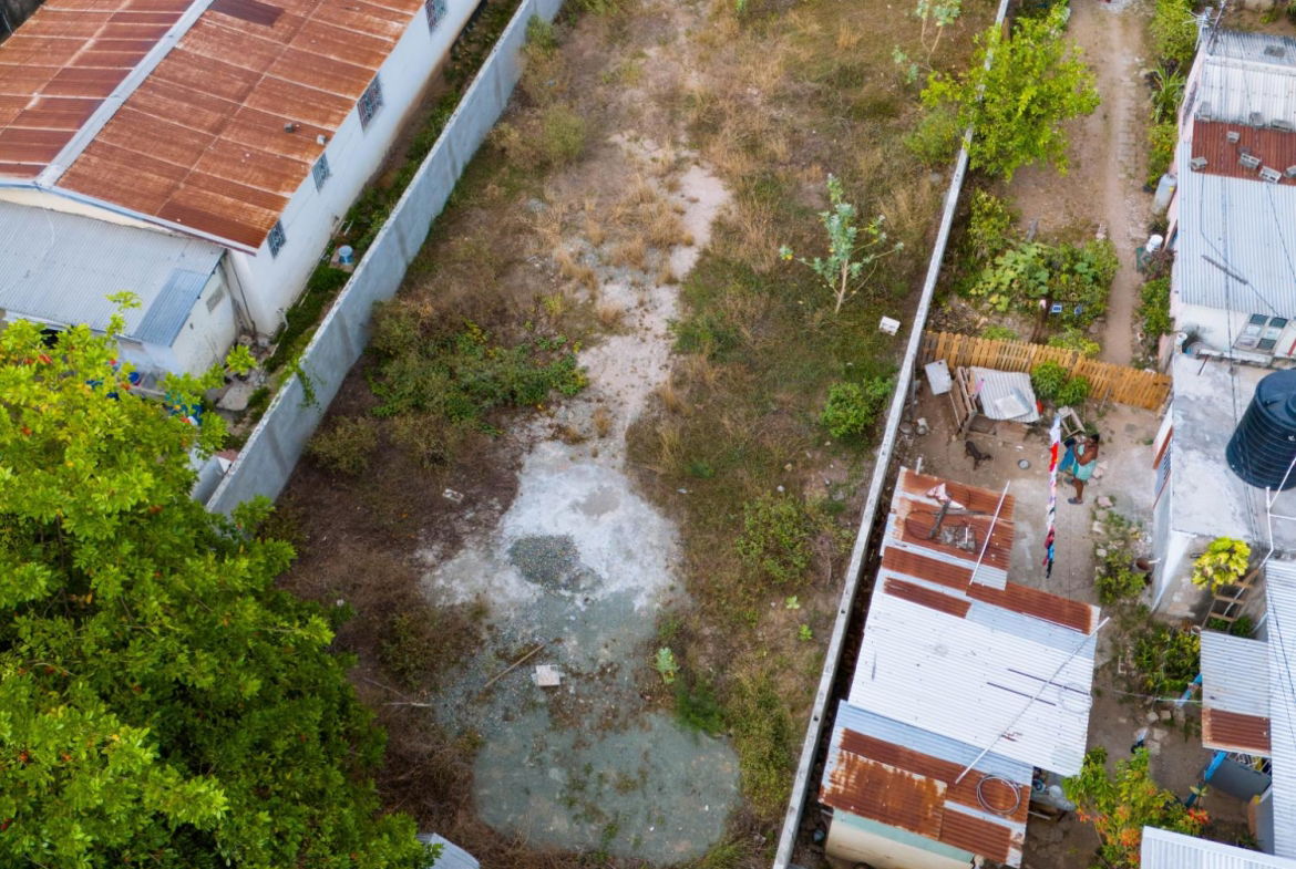 Eighth image of 7 Laing (wint) Road in Kingston 11, St. Andrew, Jamaica - property is For Sale