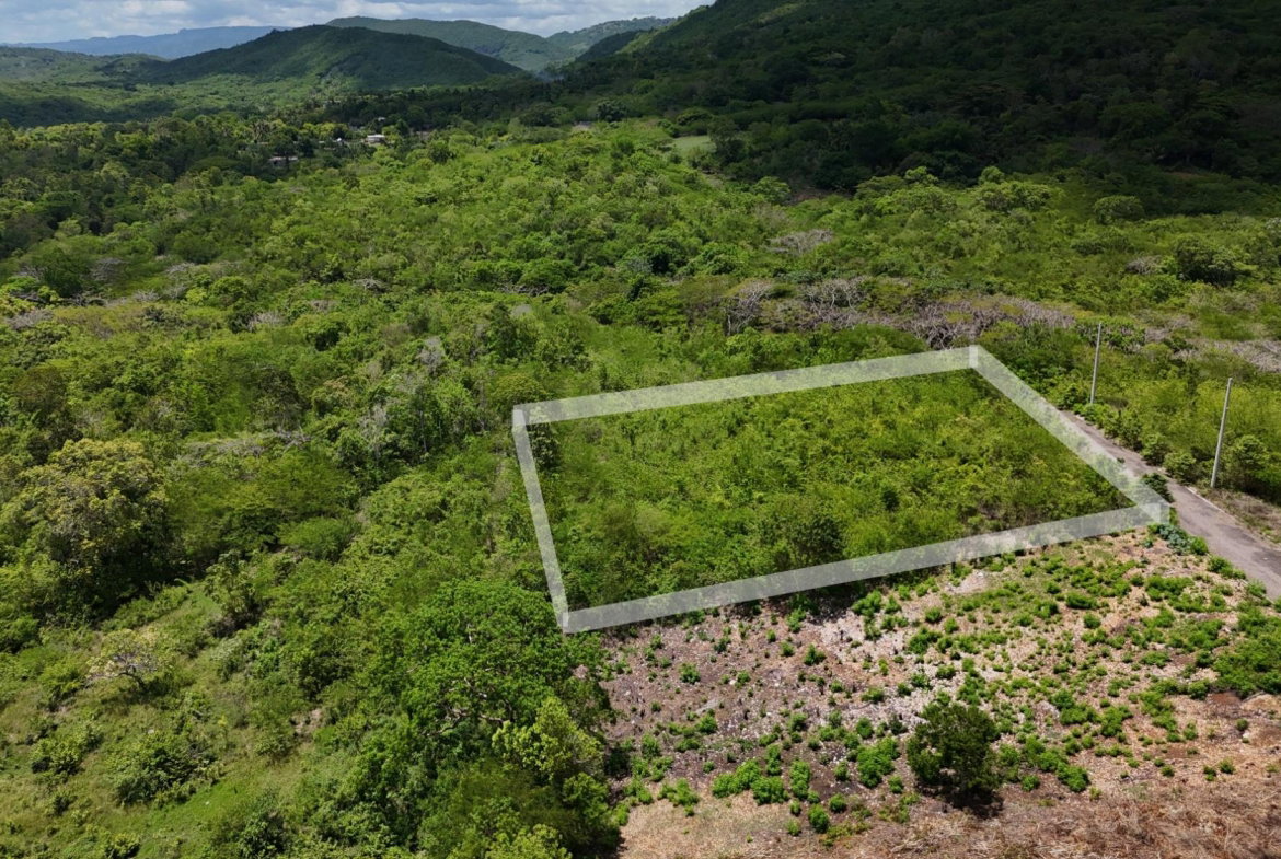 Third image of 8 Taylor Close in Birds Hill, Clarendon, Jamaica - property is For Sale