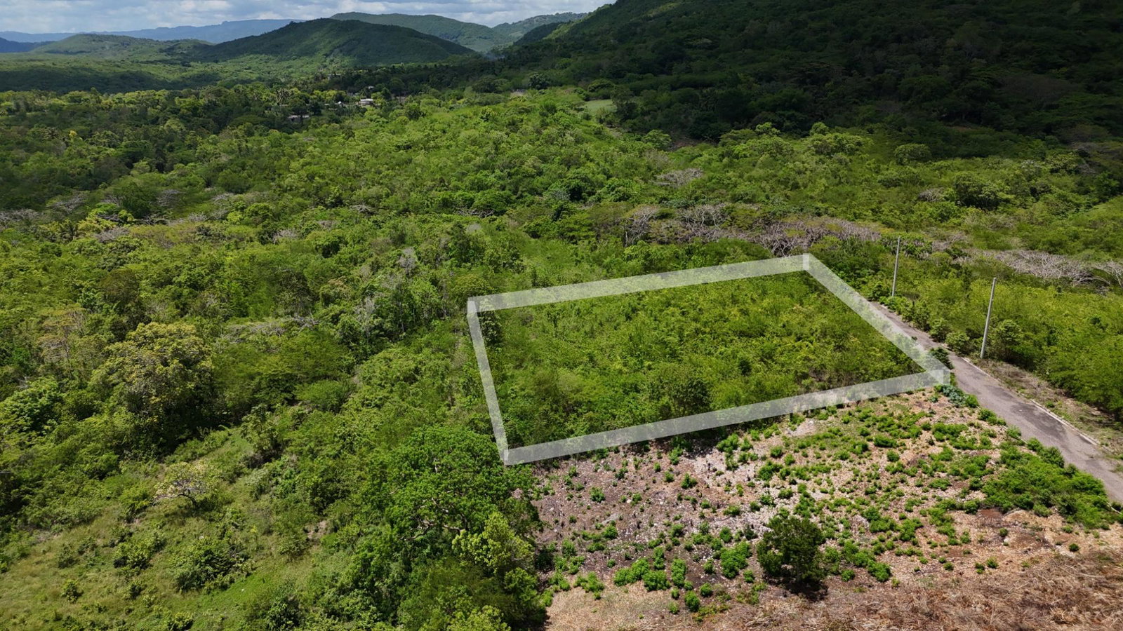 Third image of 8 Taylor Close in Birds Hill, Clarendon, Jamaica - property is For Sale