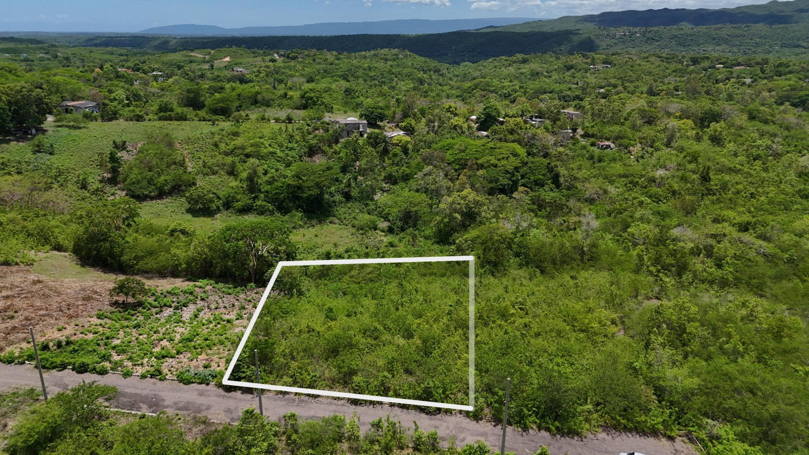 Ninth image of 8 Taylor Close in Birds Hill, Clarendon, Jamaica - property is For Sale
