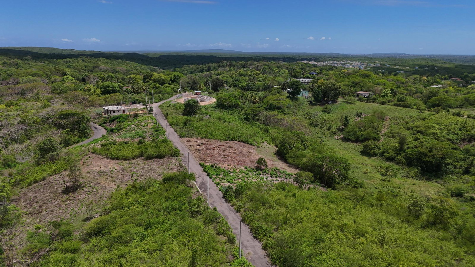 Tenth image of 8 Taylor Close in Birds Hill, Clarendon, Jamaica - property is For Sale