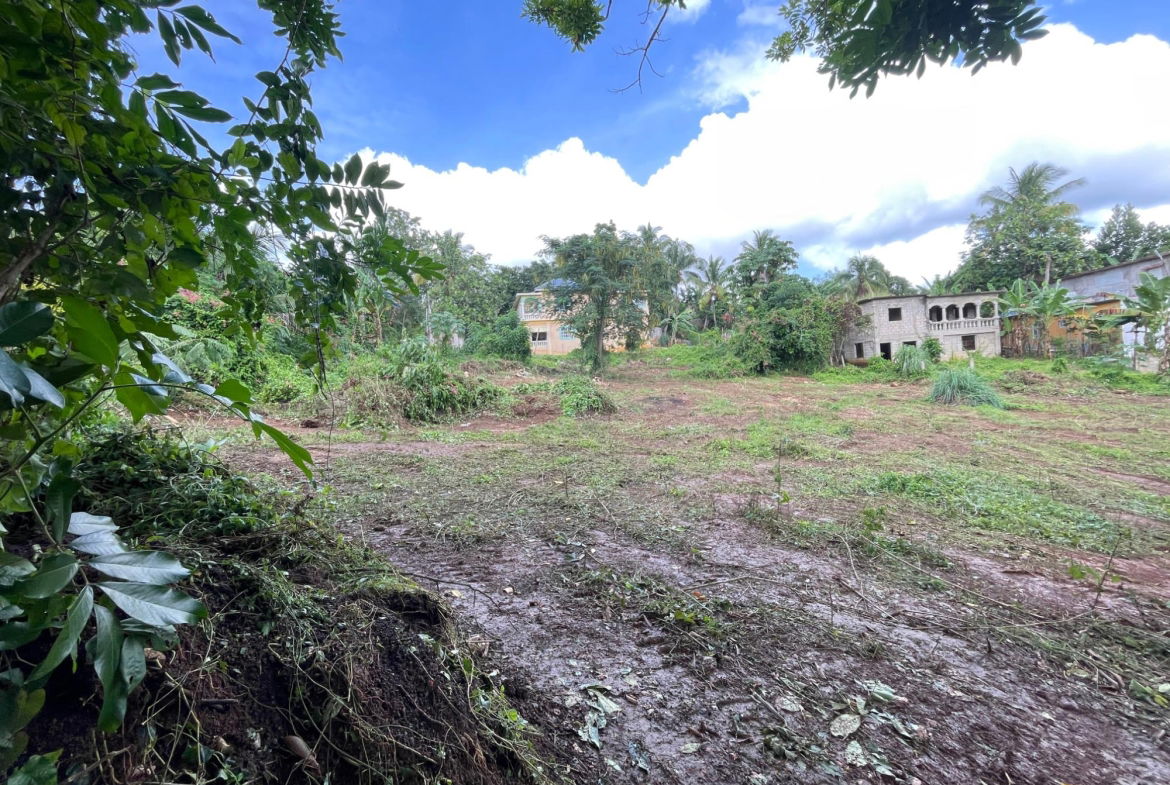 Second image of Ewarton in Ewarton, St. Catherine, Jamaica - property is For Sale