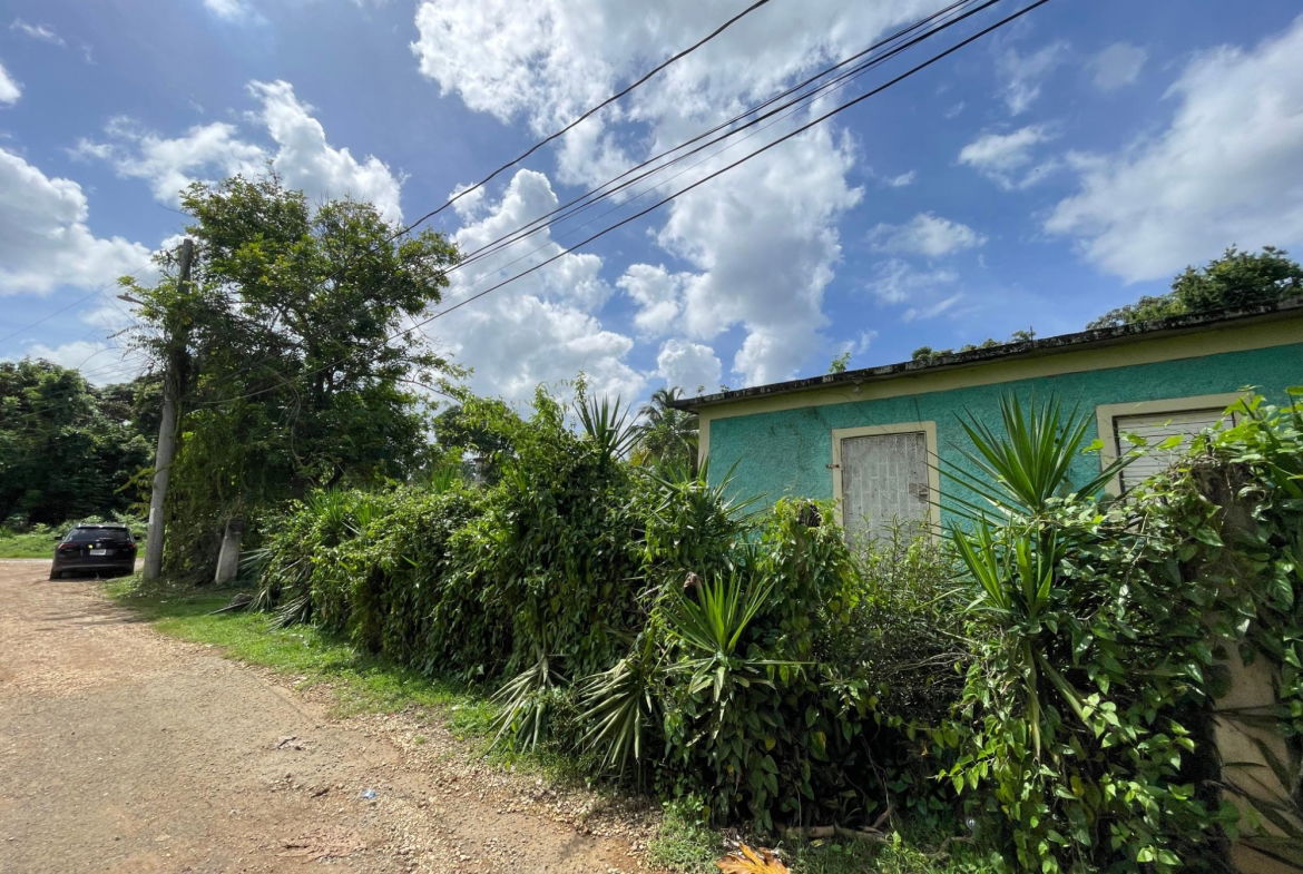 First image of Ewarton in Ewarton, St. Catherine, Jamaica - property is For Sale