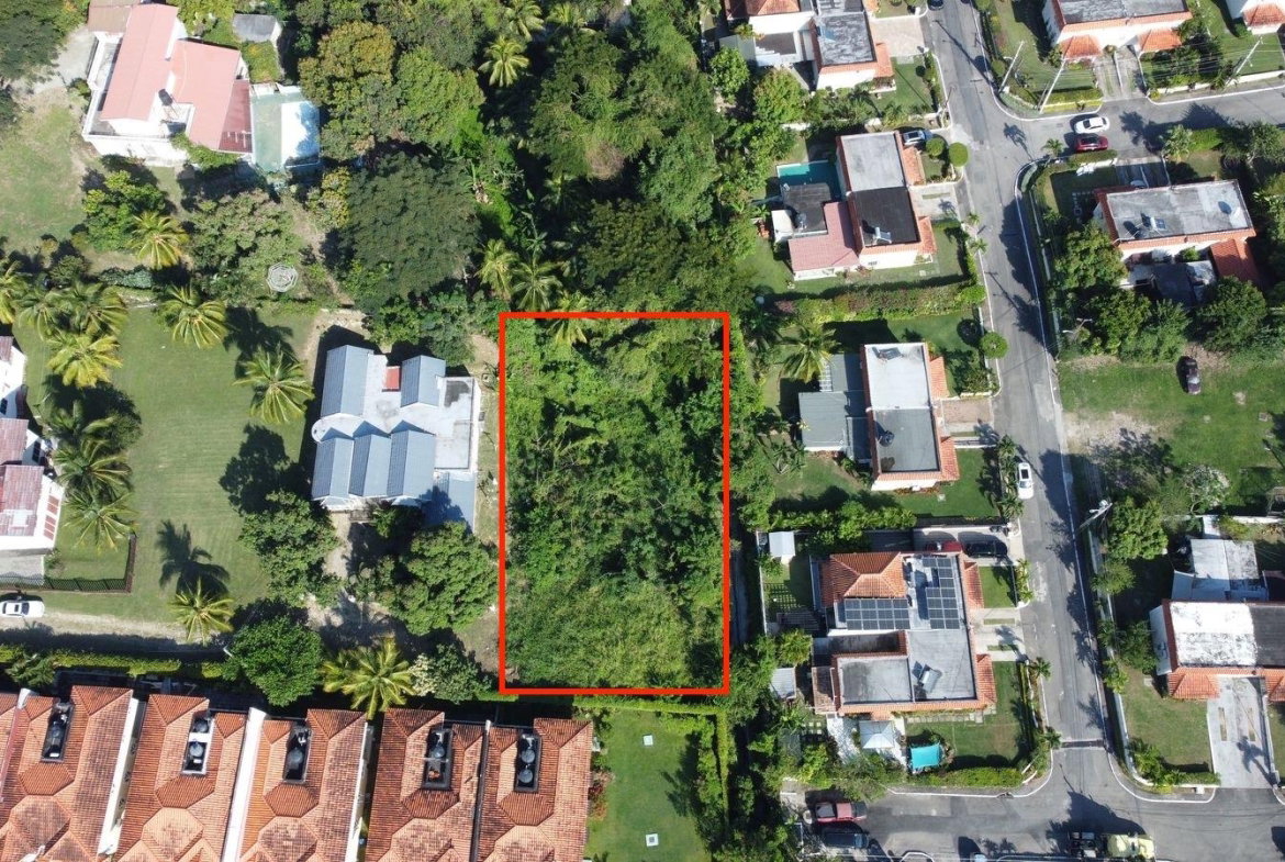 Ninth image of 15 Farringdon Drive in Kingston 6, St. Andrew, Jamaica - property is For Sale