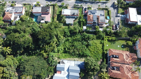 First image of 15 Farringdon Drive in Kingston 6, St. Andrew, Jamaica - property is For Sale