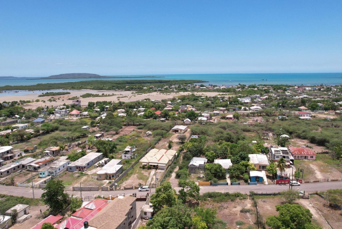Thirteenth image of Thompson Pen Road in Old Harbour, St. Catherine, Jamaica - property is For Sale