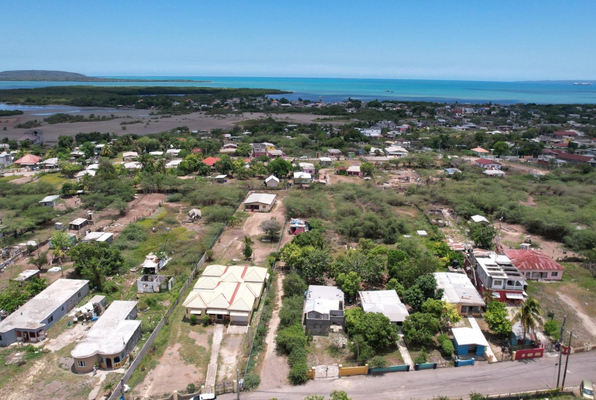 Sixteenth image of Thompson Pen Road in Old Harbour, St. Catherine, Jamaica - property is For Sale