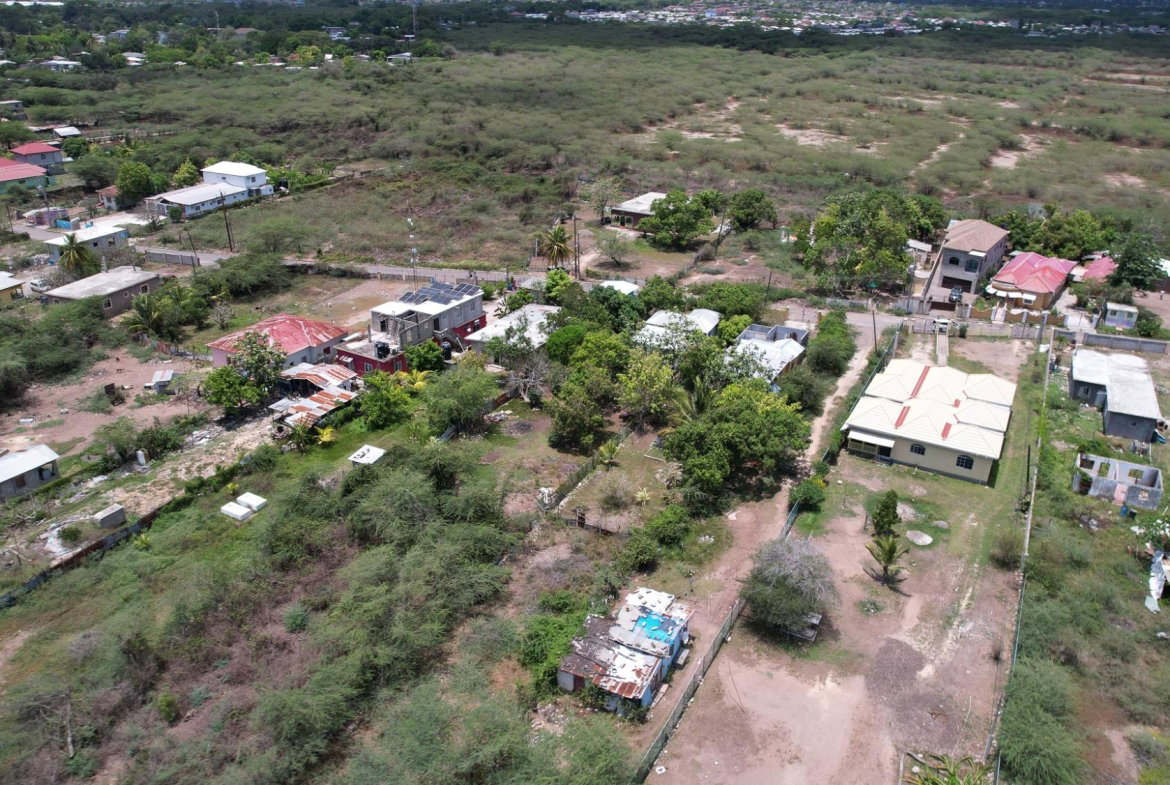 Twenty-First image of Thompson Pen Road in Old Harbour, St. Catherine, Jamaica - property is For Sale