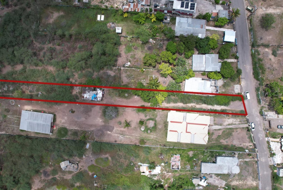 Fifth image of Thompson Pen Road in Old Harbour, St. Catherine, Jamaica - property is For Sale