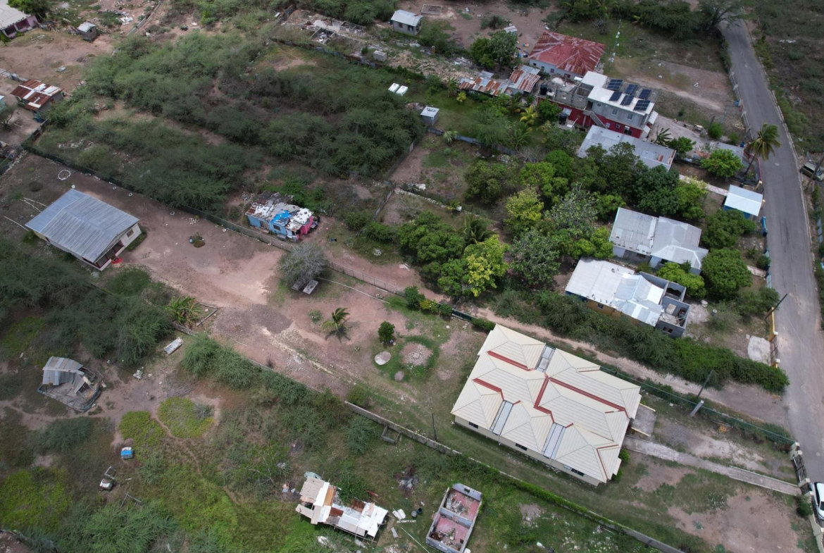 Seventh image of Thompson Pen Road in Old Harbour, St. Catherine, Jamaica - property is For Sale